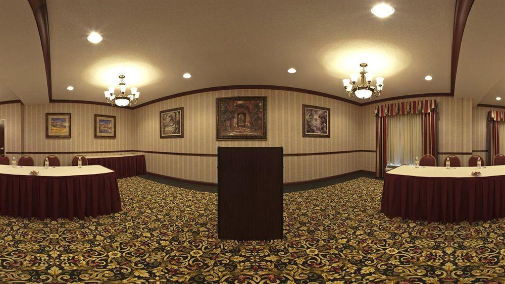 Holiday Inn Express & Suites - Sharon-Hermitage By Ihg West Middlesex Exterior photo